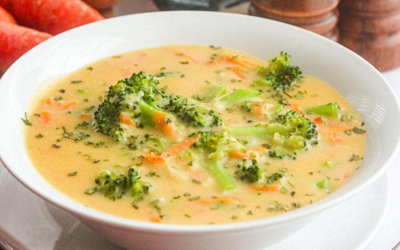 Soupe cremeuse au brocoli et fromage Nabulsi